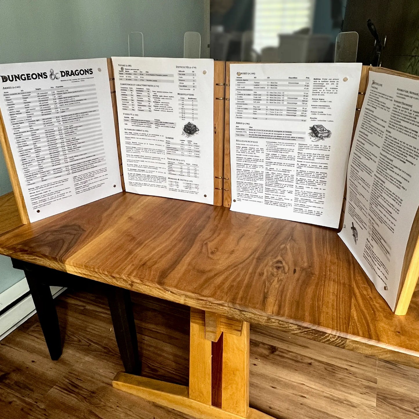 Magnetic game master screen