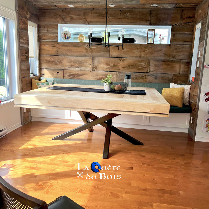 gaming table with straw bungle legs-close