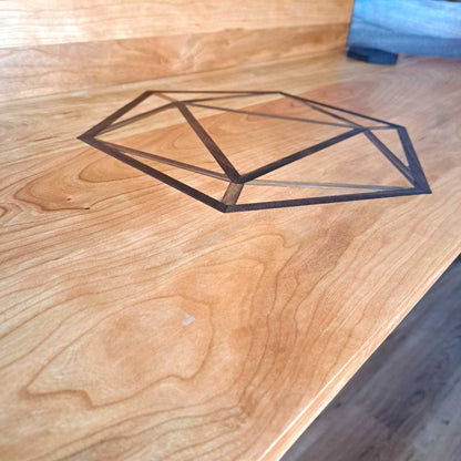 Pentagonia table