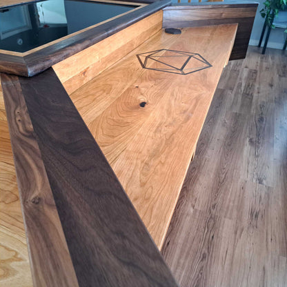 Pentagonia table